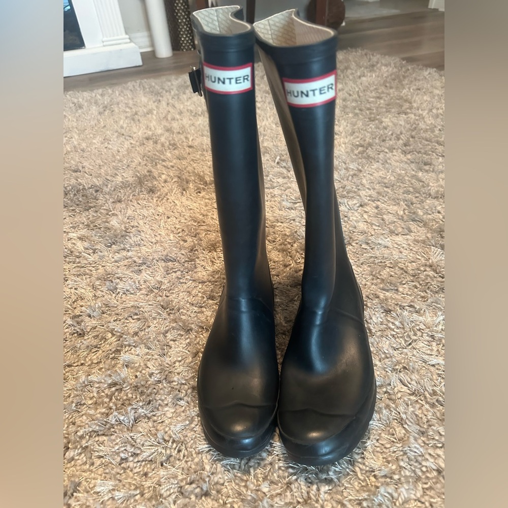 Hunter Black Tall Rain Boots Women’s Size 8